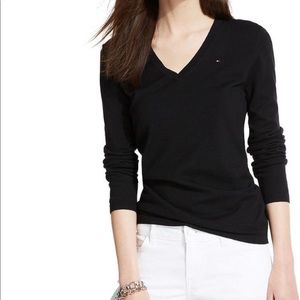 NWT Tommy Hilfiger Long Sleeve V-Neck